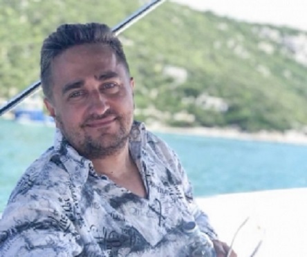 Свежие новости: – Под елочку может быть его «положим», нового начальника. Это сюрприз, как и любой подарок под елочку, - Сенкевич