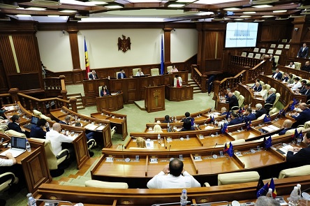 Свежие новости: У Молдові позбавили імунітету і затримали двох депутаток, звинувачених в крадіжці мільярда