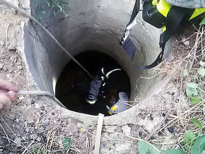 Фото новости: На Вознесенщине спасатели достали мужчину из колодца Свежие новости: На Вознесенщине спасатели достали мужчину из колодца
