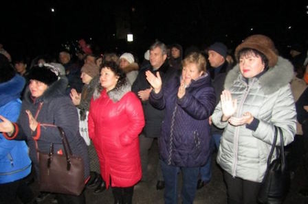 Свежие новости: ФОТО: В Снігурівці відбувся Новорічний концерт для мешканців міста