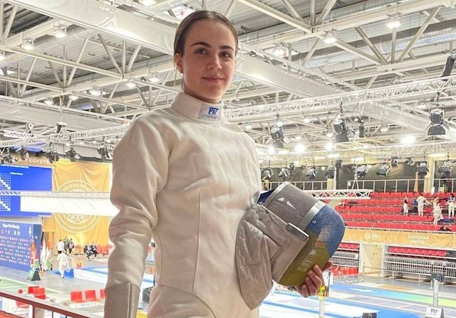 Свежие новости: Саблистка из Николаева попала в топ-8 сильнейших участников юниорского Кубка мира