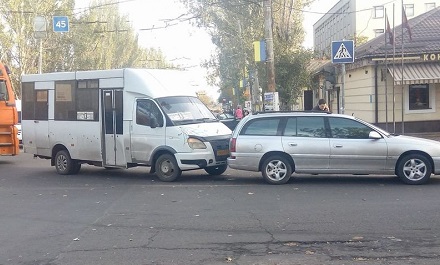 Свежие новости: В Николаеве жуткое ДТП с маршруткой