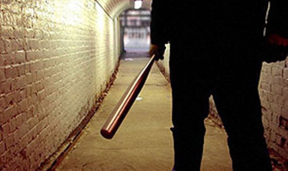 Свежие новости: Ограбили николаевца, ударив бутылкой по голове