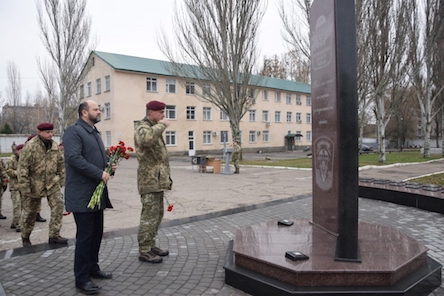 Свежие новости: У Миколаєві вшанували пам’ять загиблих десантників