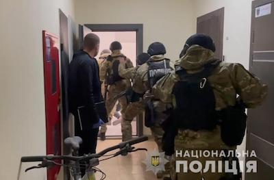 Свежие новости: В Николаеве женщину, которая пытками вымогала у своего мужа средства, взяли под стражу