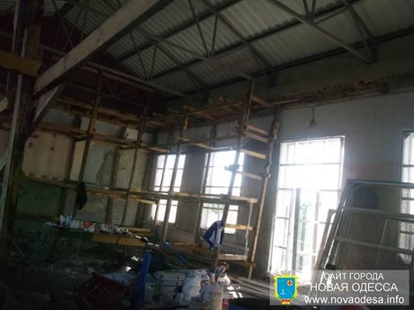 Свежие новости: На Николаевщине подрядчик за 1 миллион гривен не успел отремонтировать в срок школьный спортзал