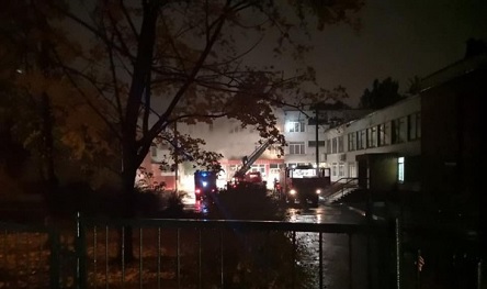 Свежие новости: В Дніпрі згоріла частина школи у зв'язку з тим, що діти курили в кабінетах