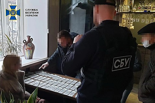 Свежие новости: СБУ в Николаеве задержала бухгалтера строительной фирмы, которая предлагала налоговику $10 тысяч взятки