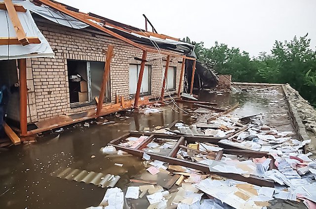 Свежие новости: Документы Первомайского суда, которые ветром разнесло по городу, вскоре должны были быть уничтожены, - Служба судебной охраны