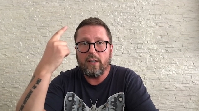 Свежие новости: СБУ объявила блогеру Анатолию Шарию подозрение в госизмене