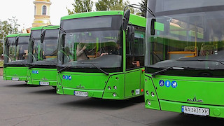 Свежие новости: Миколаївські школярі можуть безкоштовно їздити на комунальних автобусах