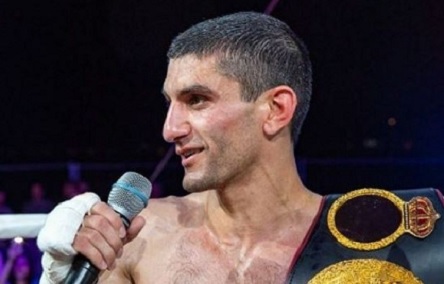 Свежие новости: Украинский чемпион Далакян отбоксировал 10 раундов со сломанной рукой