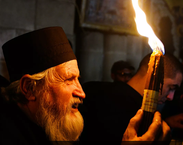 Свежие новости: Благодатный огонь сошел в Иерусалиме