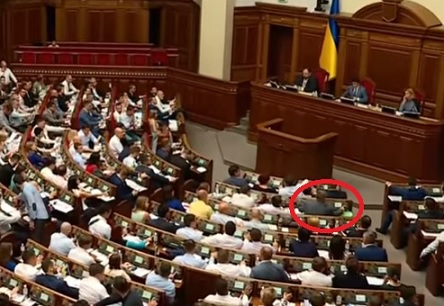 Свежие новости: «Хотів підтримати турборежим»: «Слуги народу» вибачилися за кнопкодавство