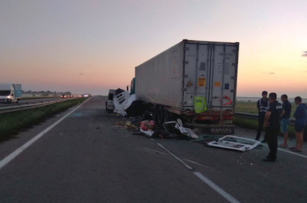 Свежие новости: Жуткое ДТП в Николаевской области: пятеро погибших, 12 пострадавших