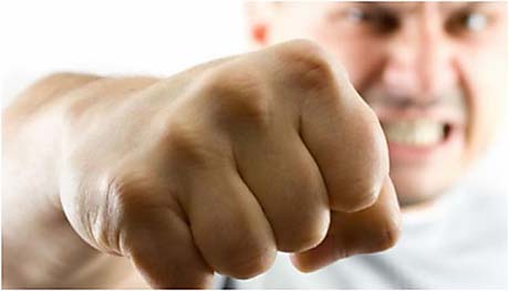 Свежие новости: На Николаевщине нелегал представился полицейским и отобрал у мужчины деньги, телефон и дезодорант