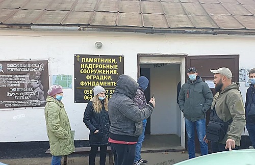 Свежие новости: Николаевская полиция проводит обыски и выемку документов на Жуковском кладбище