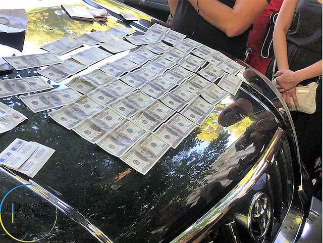 Свежие новости: Оперативники николаевского УСР задержали на взятке и.о. начальника экоинспекции Юго-Западного округа