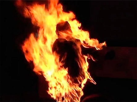 Свежие новости: Жуткое самоубийство на Николаевщине: пенсионерка облила себя бензином и подожгла