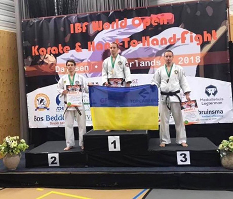 Свежие новости: Николаевские рукопашники в первый же день соревнований на ЧМ завоевали комплект медалей