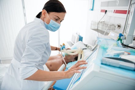 Свежие новости: 25 больных коронавирусом находятся тяжелом состоянии в инфекционке Николаева