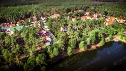 Свежие новости: Экс-глава Минобороны Гелетей живет в VIP-поселении за шестиметровым забором