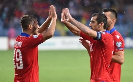 Фото новости: Двое армян вошли в символическую сборную Европы по футболу Свежие новости: Двое армян вошли в символическую сборную Европы по футболу