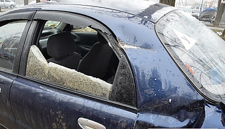 Свежие новости: В Николаеве от «Камаза» оторвался прицеп – он врезался в припаркованный автомобиль