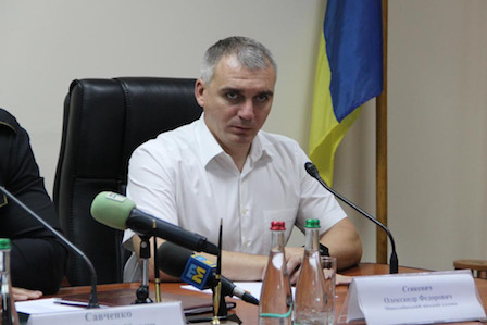 Свежие новости: ВИДЕО: Сенкевич потребовал назвать дату ремонта домика в «Сказке»