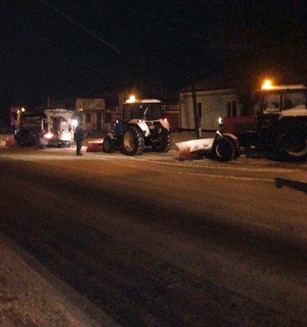 Свежие новости: Протягом вихідних дорожні служби Миколаївської області працювали у цілодобовому режимі