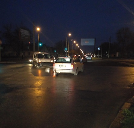Свежие новости: ВИДЕО: В Николаеве водитель ищет свидетелей ДТП, случившегося на перекрестке Пограничной и 6-й Слободской