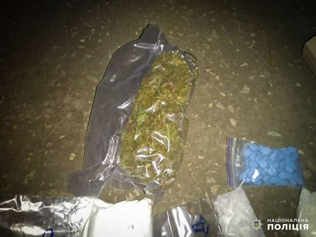 Свежие новости: ФОТО: В Николаеве задержали распространителя наркотиков с товаром на полмиллиона