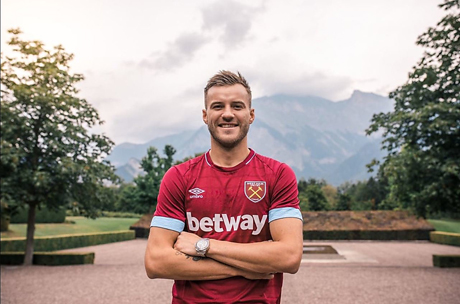 Свежие новости: Лидер сборной Украины по футболу перешел из немецкой «Боруссии» в английский «Вест Хэм»