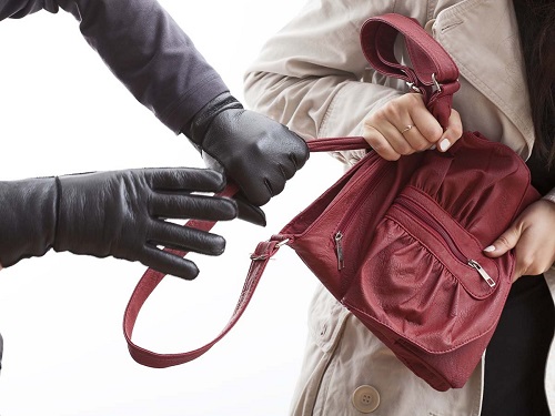 Свежие новости: В Одессе за ограбление женщины задержали уголовника из Николаева