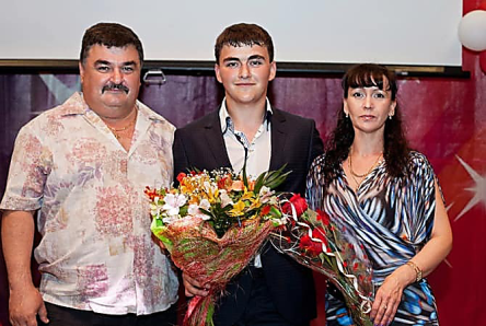 Свежие новости: «Завтра так убьют нас»: Суд освободил из-под стражи подозреваемых в жестоком убийстве семьи фермера в Донецкой области