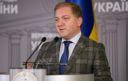 Фото новости: Нардепа Волошина изолировали для проверки на коронавирус – пришлось вмешаться спикеру и СНБО Свежие новости: Нардепа Волошина изолировали для проверки на коронавирус – пришлось вмешаться спикеру и СНБО