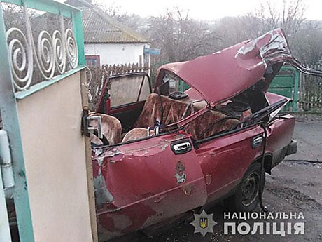 Фото новости: В Первомайском районе столкнулись грузовик и ВАЗ – погиб водитель «легковушки» Свежие новости: В Первомайском районе столкнулись грузовик и ВАЗ – погиб водитель «легковушки»