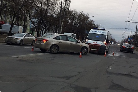 Свежие новости: ДТП в Николаеве: столкнулись «скорая помощь» и иномарка