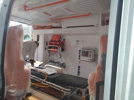 Свежие новости: Оперативніше і доступніше: Єланецька ЦРЛ отримала новенький автомобіль швидкої медичної допомоги