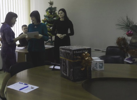 Свежие новости: В Южноукраїнську підбили підсумки огляд-конкурсу «Краще комплексне новорічне оформлення об’єктів сфери торгівлі, ресторанного господарства та сфери побуту»