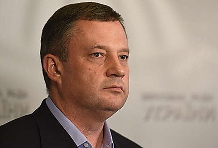 Фото новости: Нардепу Дубневичу после снятия неприкосновенности вручили подозрение в здании Рады Свежие новости: Нардепу Дубневичу после снятия неприкосновенности вручили подозрение в здании Рады