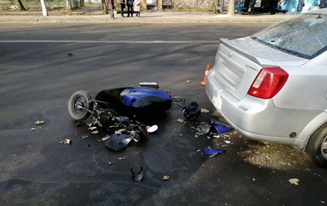 Свежие новости: В Николаеве военный попал в аварию