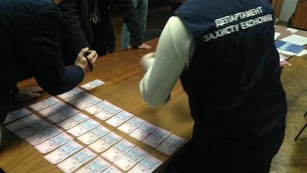 Свежие новости: Задержание на взятке крупных чиновников в Запорожье: фото и подробности