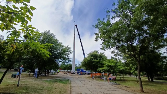 Свежие новости: В Николаеве завершили установку гигантского флагштока