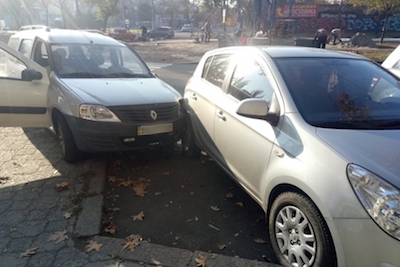 Свежие новости: В центре Николаева столкнулись три автомобиля: есть пострадавшие