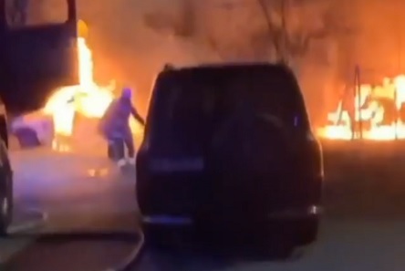 Свежие новости: На Намыве сгорели сразу два автомобиля