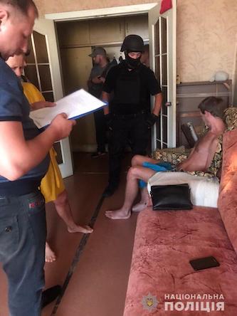 Свежие новости: В Одессе задержали банду злоумышленников, которые подожгли и уничтожили имущество белорусского асфальтового завода в Новобугском районе