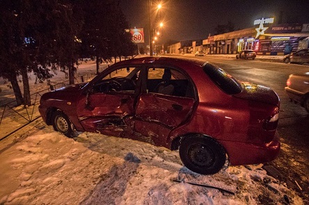 Свежие новости: Появились фото серьезного ДТП с пострадавшими в Киеве