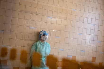 Свежие новости: Европу накрывает новая волна коронавируса: что происходит