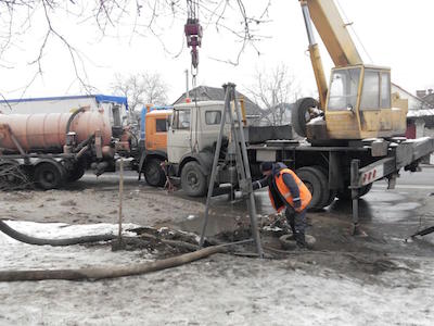 Фото новости: Николаевцы жалуются на коммунальщиков, разрывших дорогу на Водопое Свежие новости: Николаевцы жалуются на коммунальщиков, разрывших дорогу на Водопое